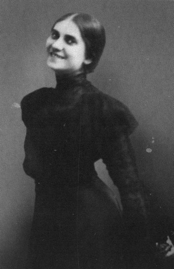 КООНЕН АЛИСА